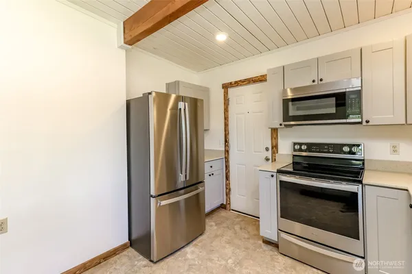 $2,600 | 130 Village Road, Mossyrock, WA 98564