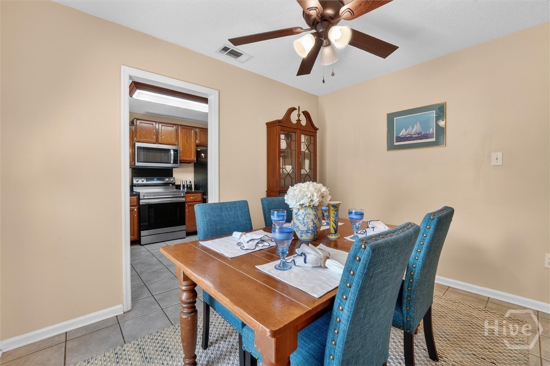 10 Levee Road Savannah, GA 31419 - Photo 14 of 39 Dining/Breakfast Room