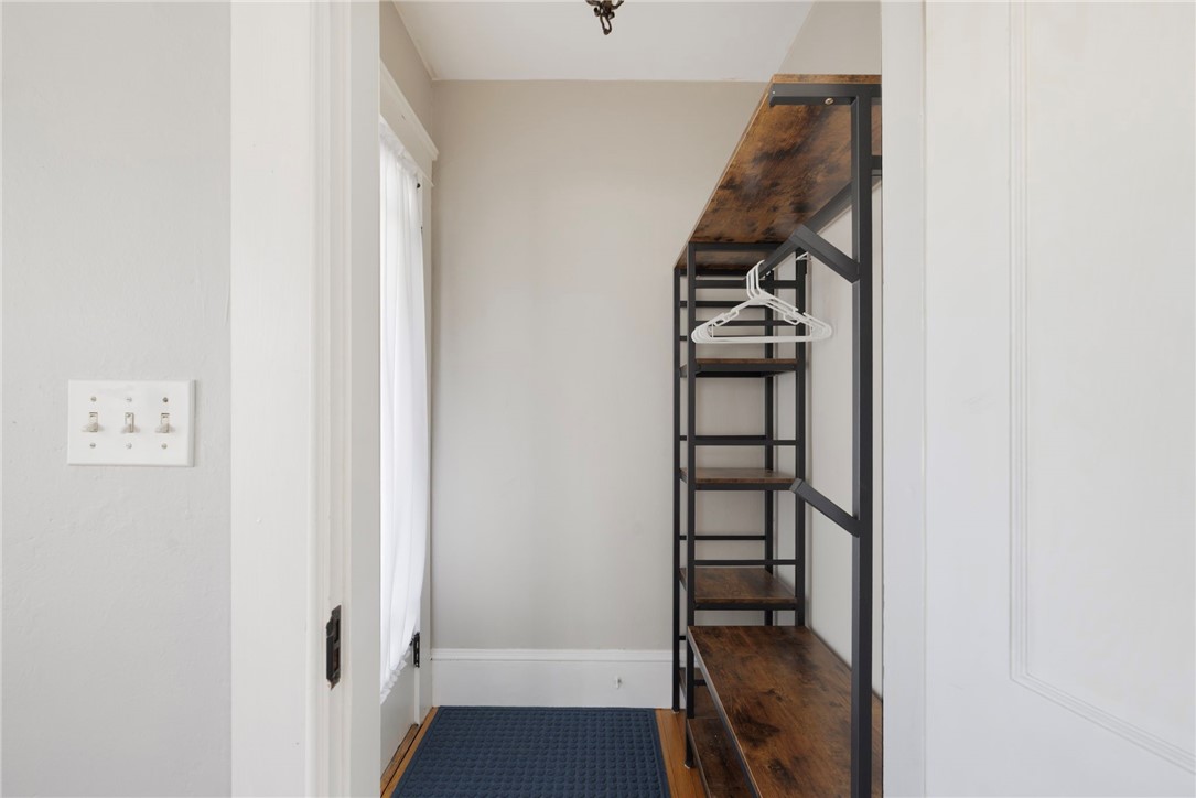 92 Colonial Road Providence, RI 02906 - Photo 24 of 49 Gallery Image 24