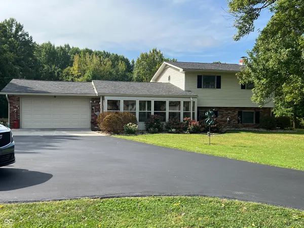 $476,000 | 4405 Highway 44, Martinsville, IN 46151