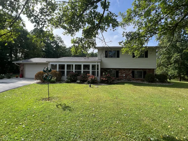 $476,000 | 4405 Highway 44, Martinsville, IN 46151