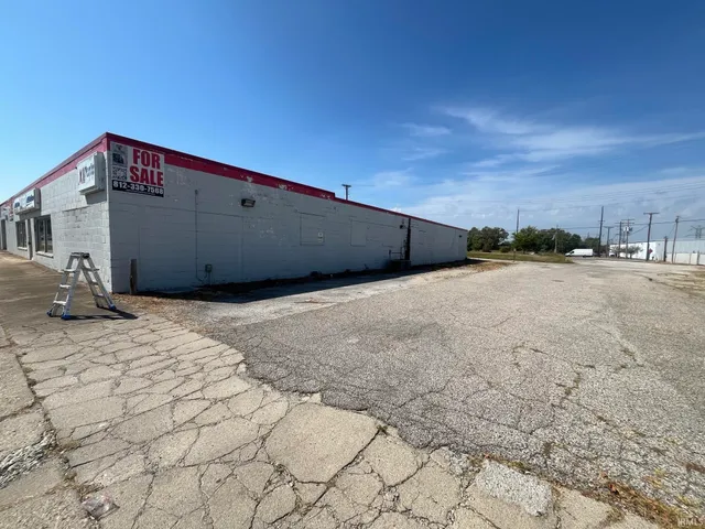 $729,000 | 124 North 2nd Street, Terre Haute, IN 47807