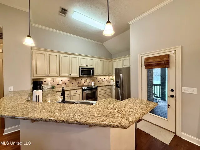 $259,900 | 154 Beechwood Circle, Pearl, MS 39208