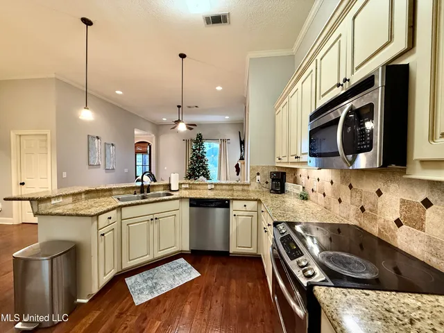 $259,900 | 154 Beechwood Circle, Pearl, MS 39208