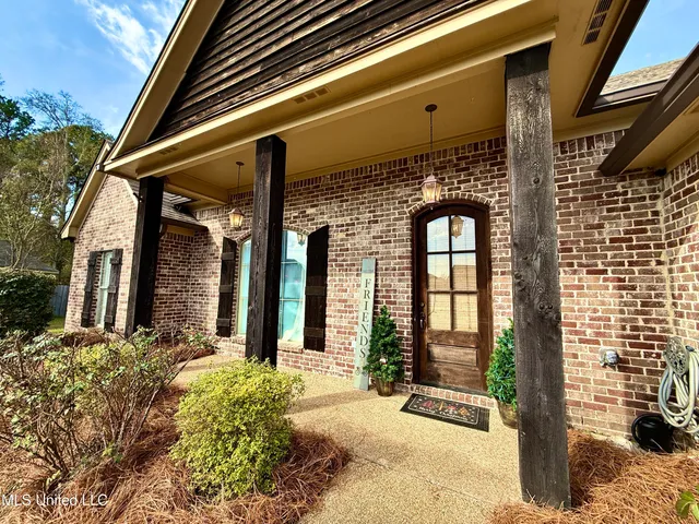 $259,900 | 154 Beechwood Circle, Pearl, MS 39208