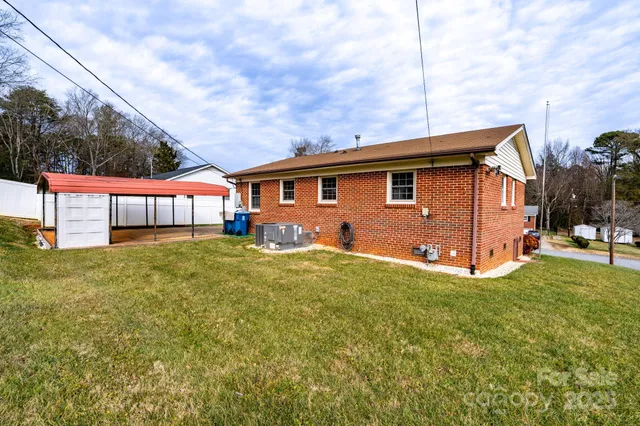 $239,900 | 185 33rd Street Northwest, Hickory, NC 28601