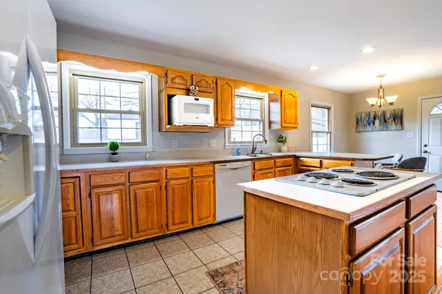 $239,900 | 185 33rd Street Northwest, Hickory, NC 28601