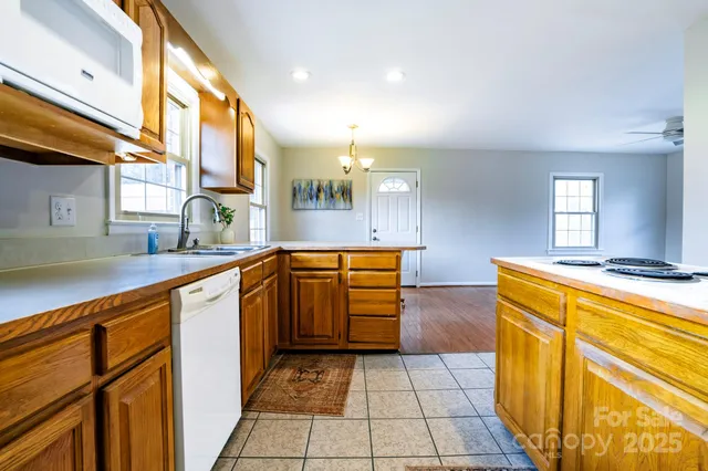 $239,900 | 185 33rd Street Northwest, Hickory, NC 28601