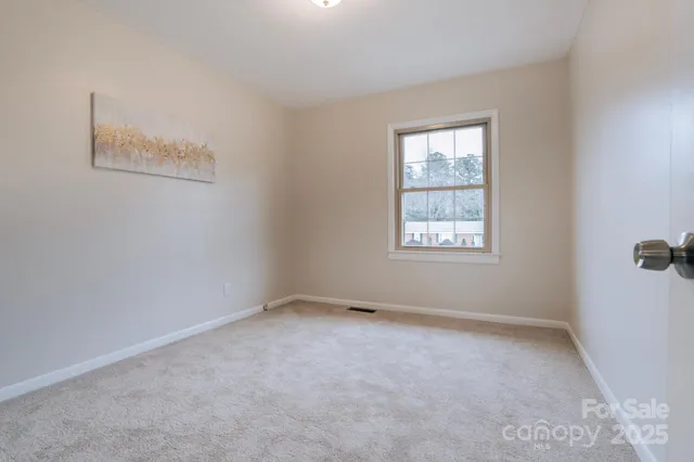 $239,900 | 185 33rd Street Northwest, Hickory, NC 28601