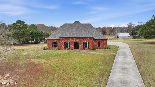 $750,000 | 116 Sky Meadow Road, Flora, MS 39071