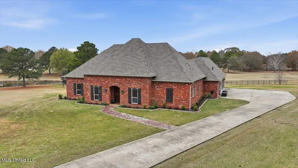 $725,000 | 116 Sky Meadow Road, Flora, MS 39071