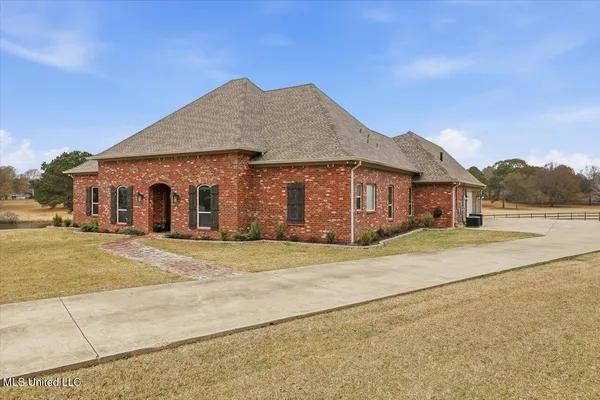 $725,000 | 116 Sky Meadow Road, Flora, MS 39071