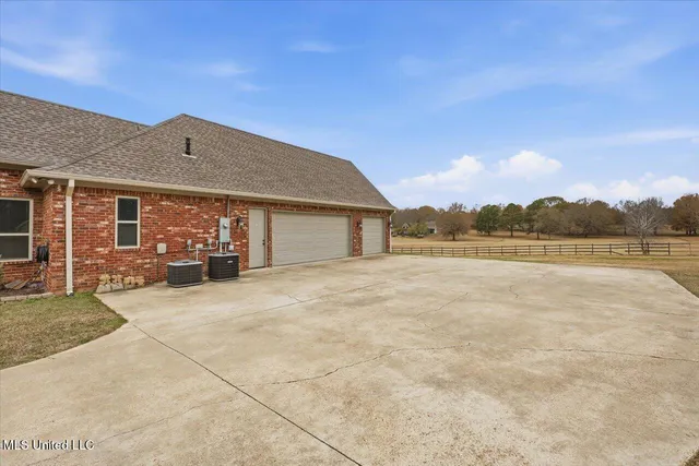 $785,000 | 116 Sky Meadow Road, Flora, MS 39071