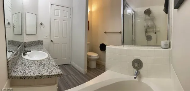 $1,950 | 2975 Bluegrass Lane, Unit 821, Henderson, NV 89074