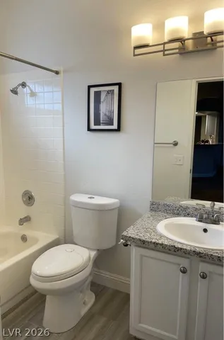 $1,950 | 2975 Bluegrass Lane, Unit 821, Henderson, NV 89074