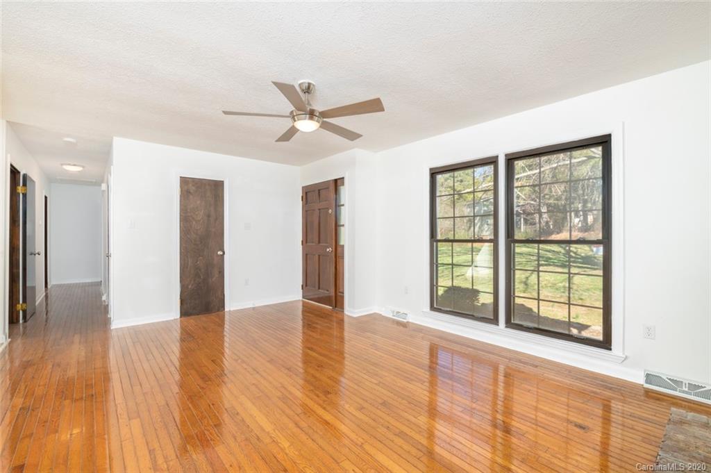 5 Melton Rd Extension Candler, NC 28715 - Photo 3 of 29 Gallery Image 3