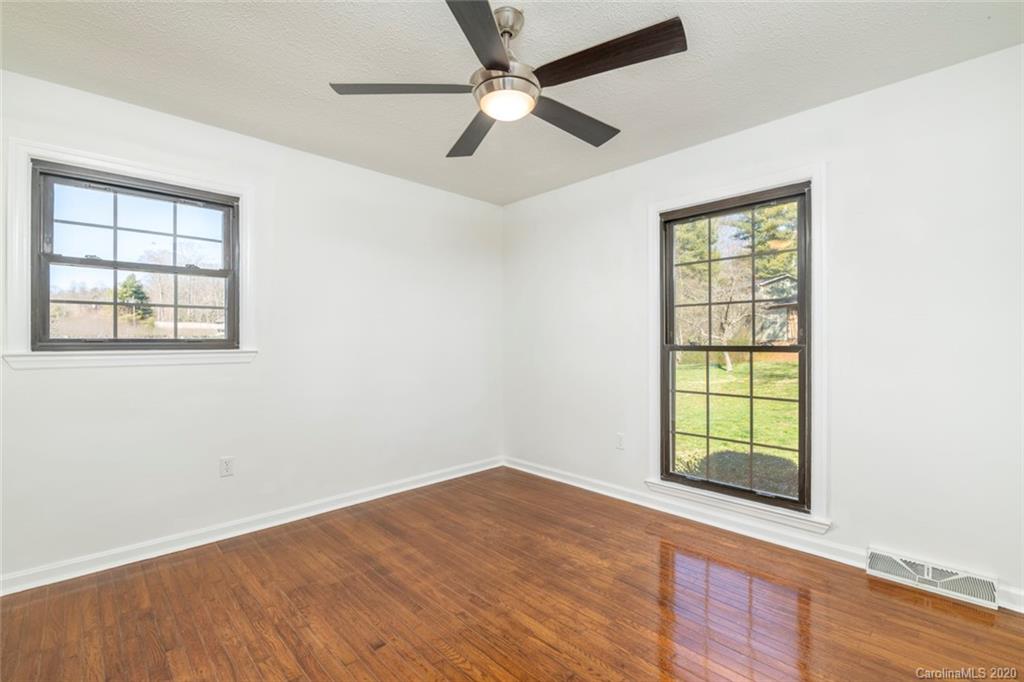 5 Melton Rd Extension Candler, NC 28715 - Photo 8 of 29 Gallery Image 8