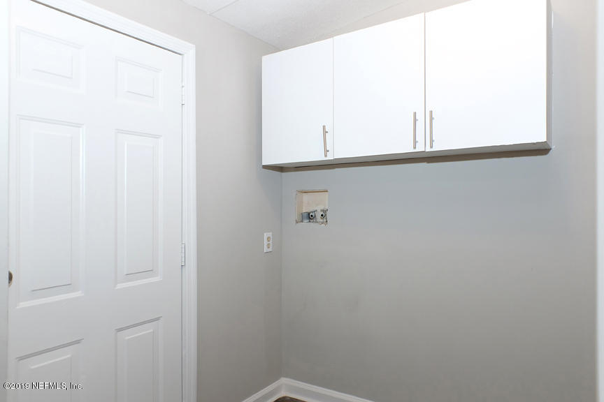 13433 Grover Road Jacksonville, FL 32226 - Photo 14 of 36 Laundry/Porch Access
