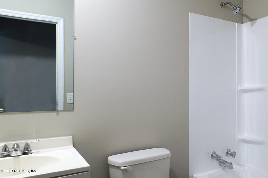 13433 Grover Road Jacksonville, FL 32226 - Photo 27 of 36 Hall Bath