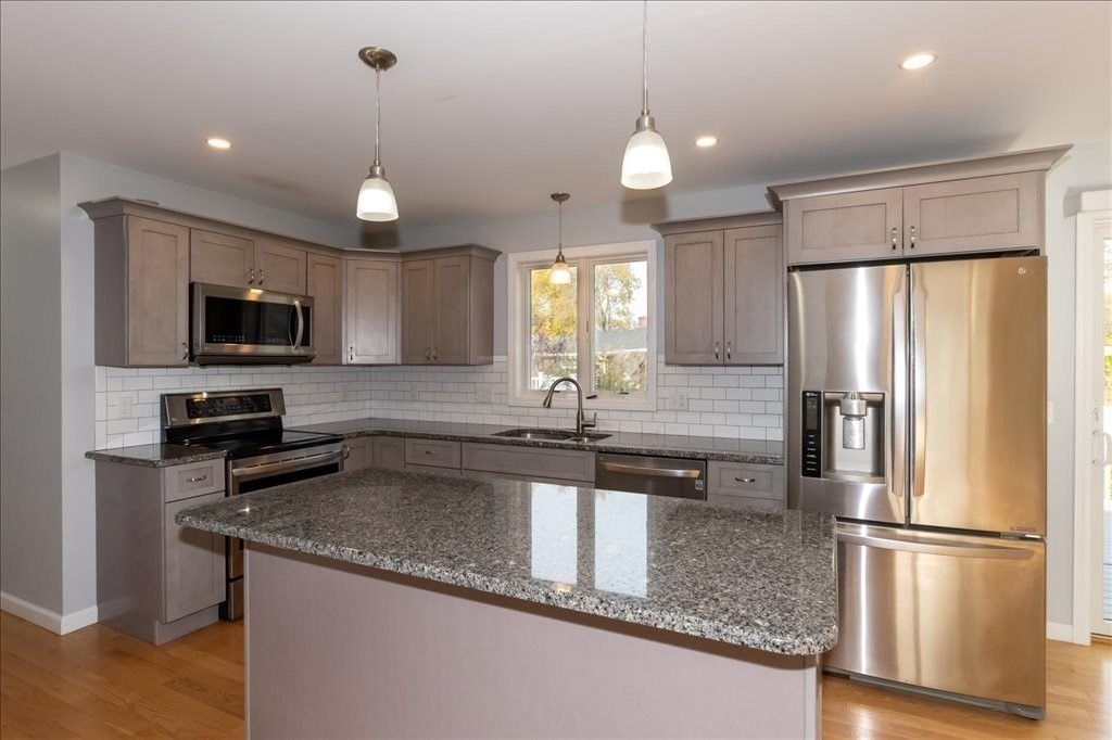 841 Newbury Street Springfield, MA 01104 - Photo 11 of 36 Gallery Image 11