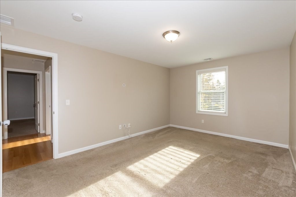 841 Newbury Street Springfield, MA 01104 - Photo 21 of 36 Gallery Image 21