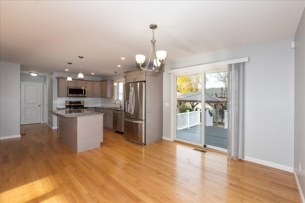 841 Newbury Street Springfield, MA 01104 - Photo 8 of 36 Gallery Image 8