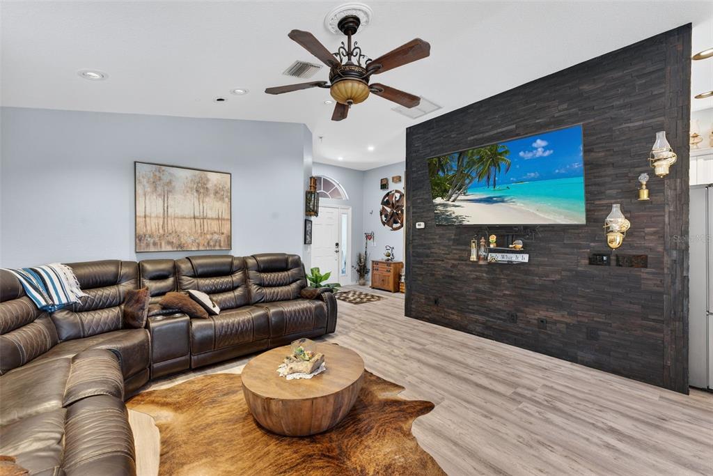 113 Sesame Road West Rotonda West, FL 33947 - Photo 10 of 40