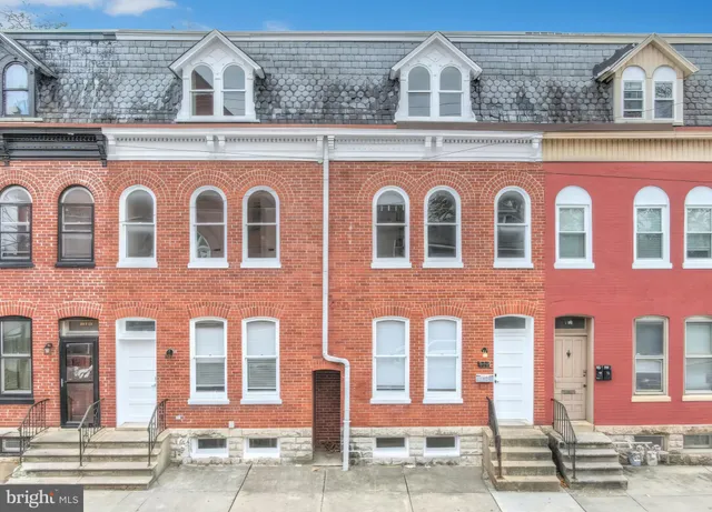 $285,000 | 240 East King Street, York, PA 17403