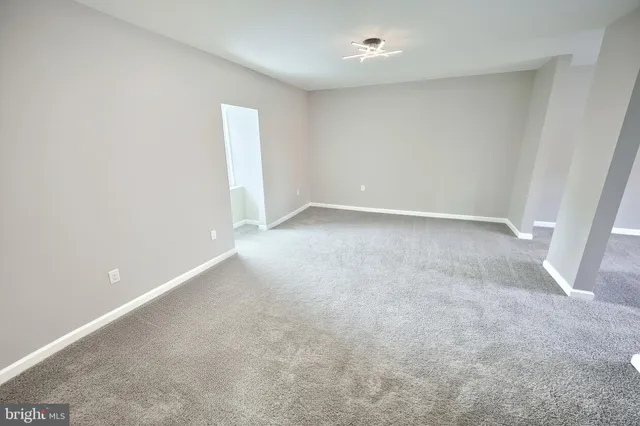 $285,000 | 240 East King Street, York, PA 17403