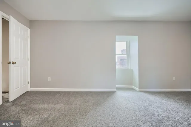 $285,000 | 240 East King Street, York, PA 17403