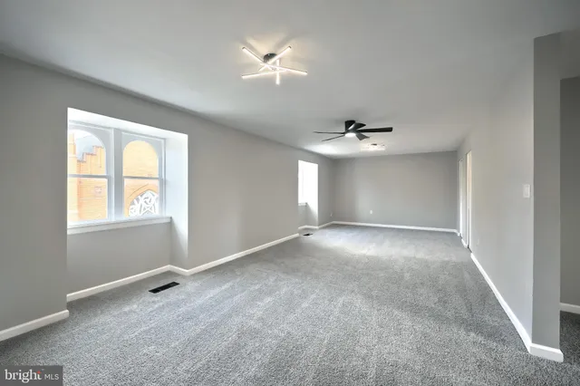 $285,000 | 240 East King Street, York, PA 17403