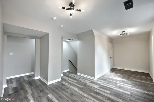 $285,000 | 240 East King Street, York, PA 17403