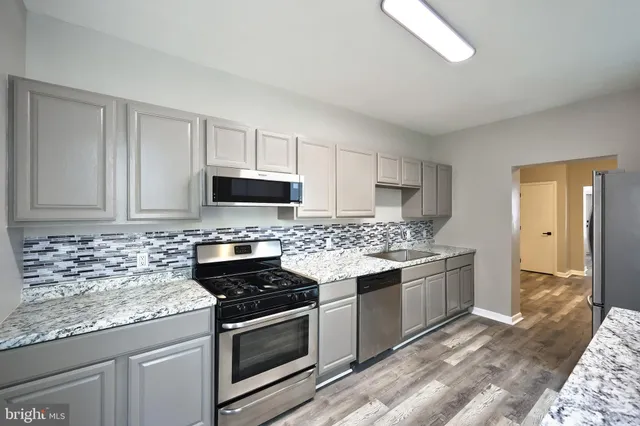 $285,000 | 240 East King Street, York, PA 17403