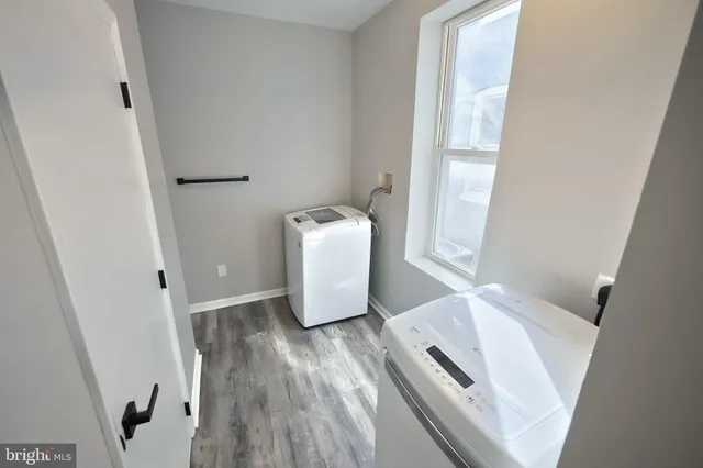 $285,000 | 240 East King Street, York, PA 17403