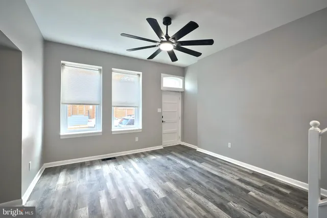 $285,000 | 240 East King Street, York, PA 17403