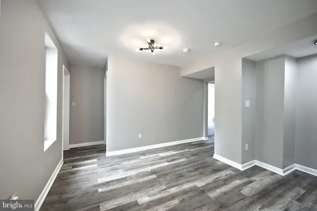 $285,000 | 240 East King Street, York, PA 17403