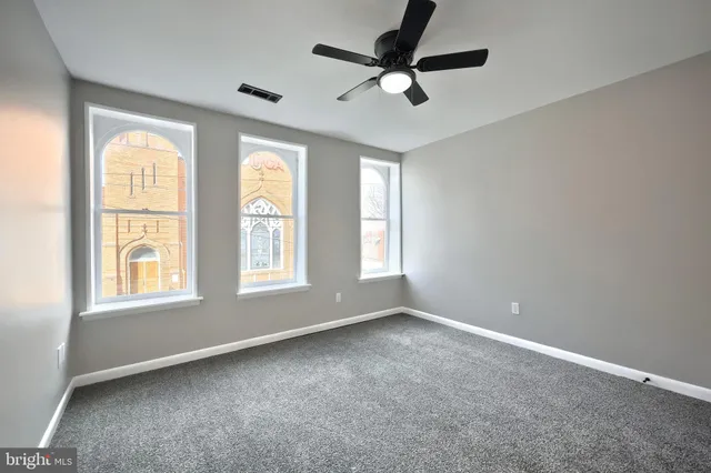 $285,000 | 240 East King Street, York, PA 17403