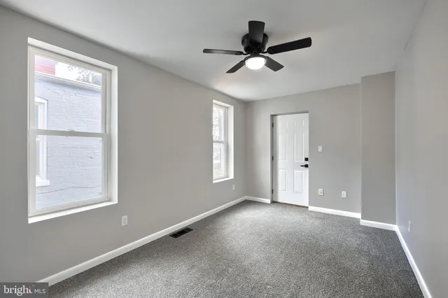 $285,000 | 240 East King Street, York, PA 17403