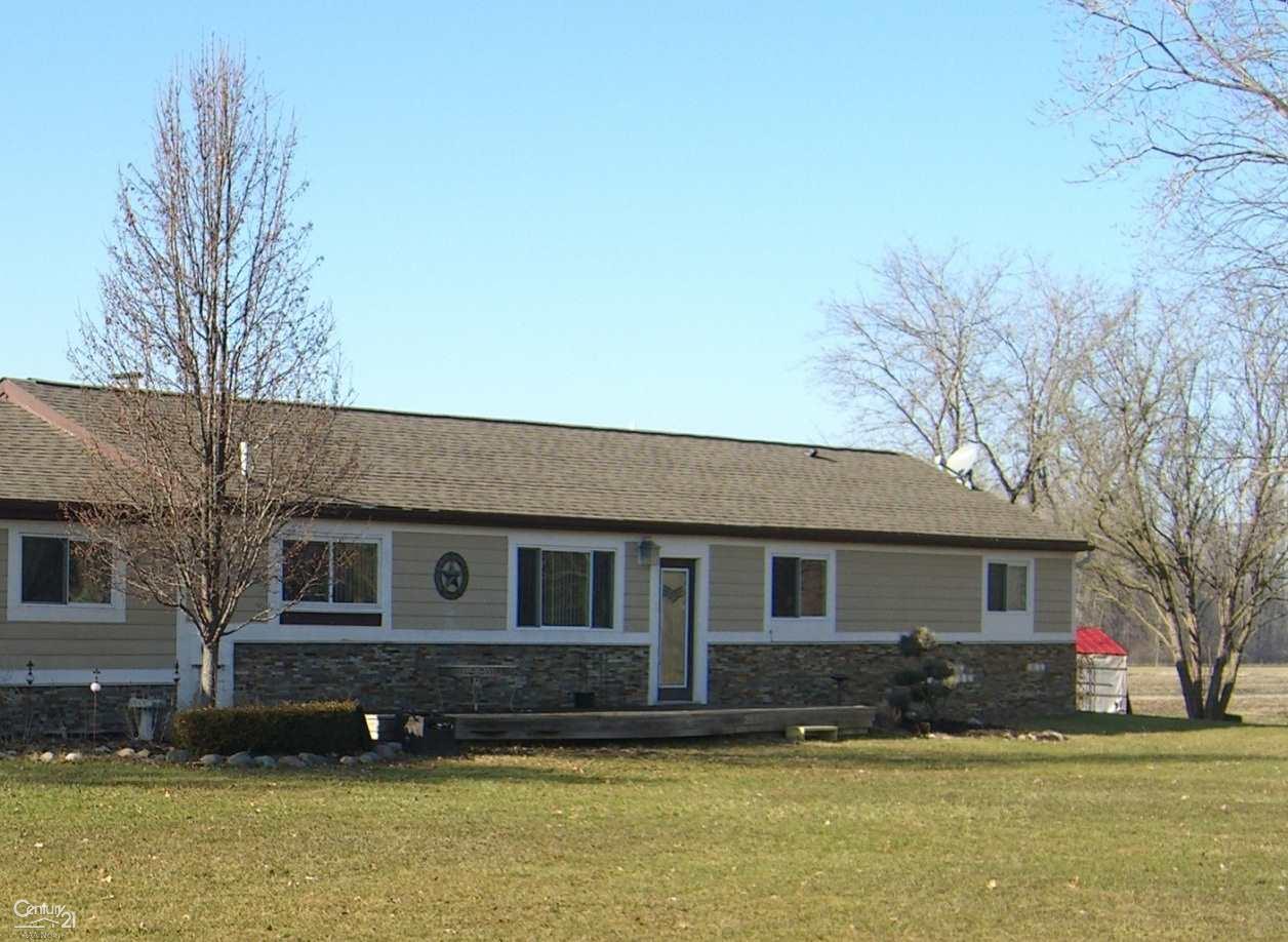 77435 Capac Road Armada, MI 48005 - Photo 2 of 45