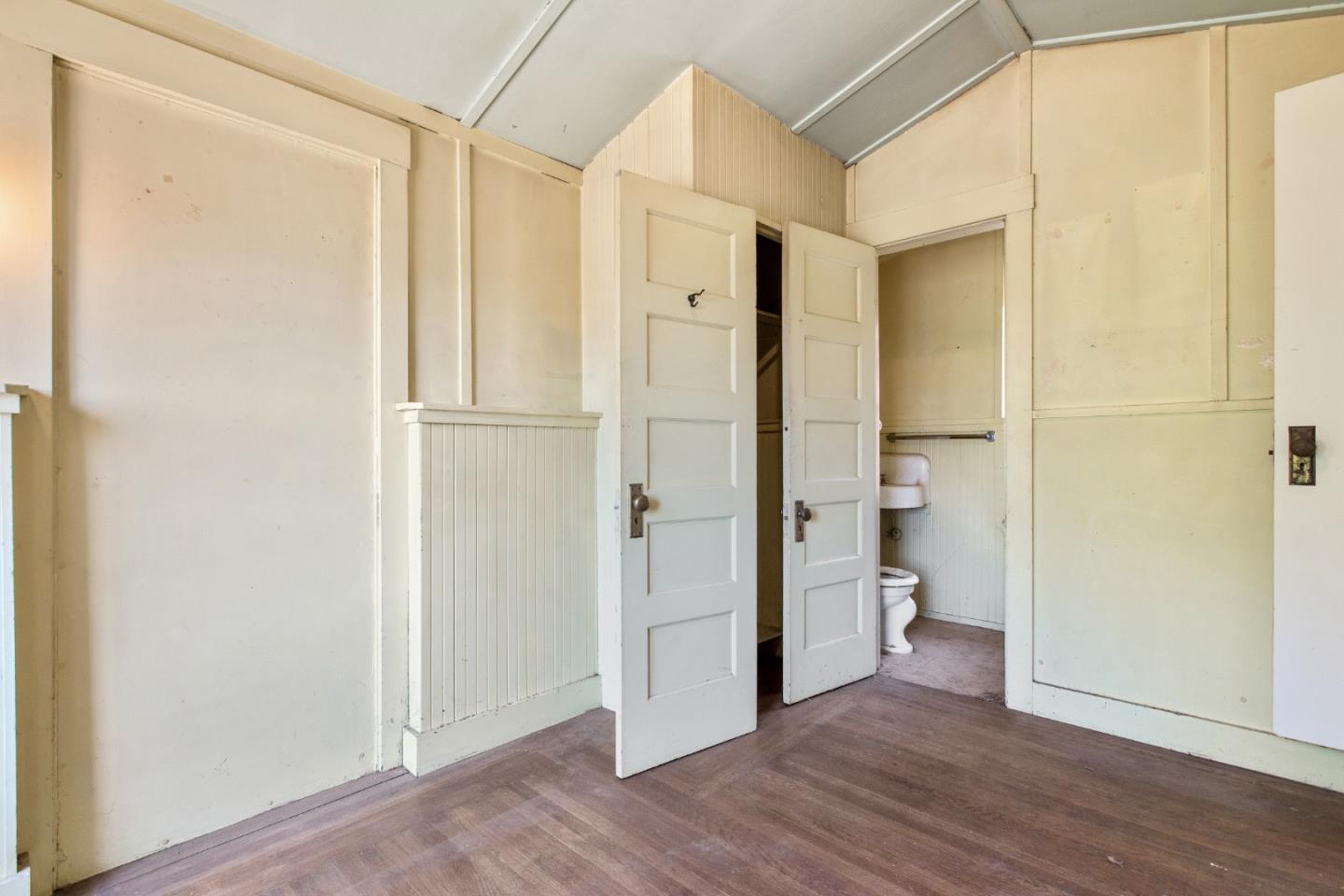 585 Santa Rosa Avenue Berkeley, CA 94707 - Photo 29 of 71 a bathroom view of a toilet and a shower