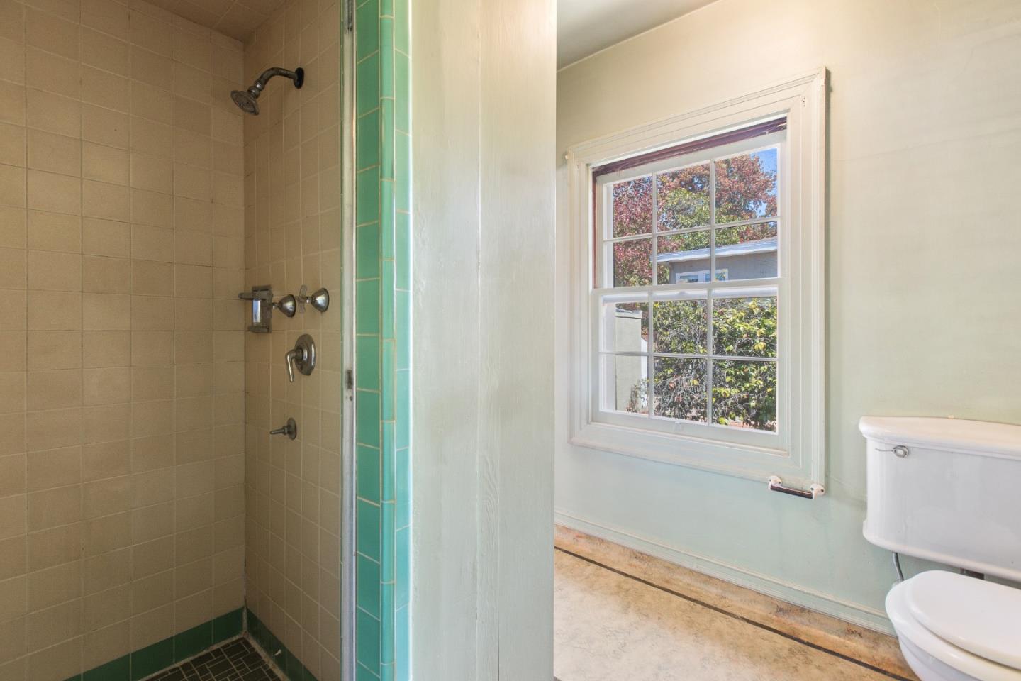 585 Santa Rosa Avenue Berkeley, CA 94707 - Photo 38 of 71