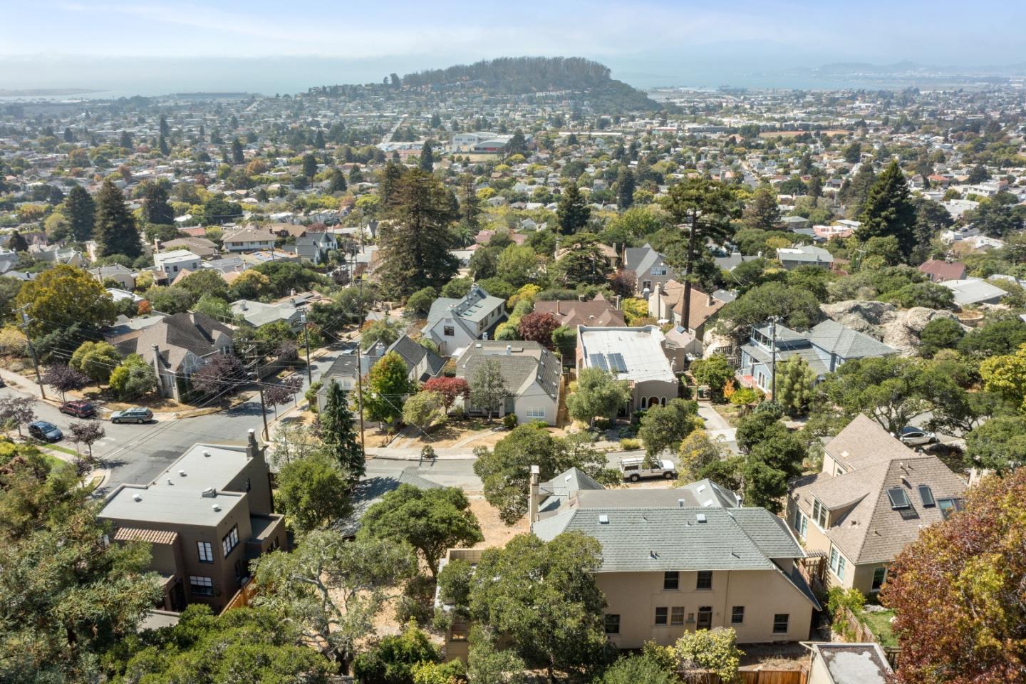 585 Santa Rosa Avenue Berkeley, CA 94707 - Photo 66 of 71 an aerial view of multiple house