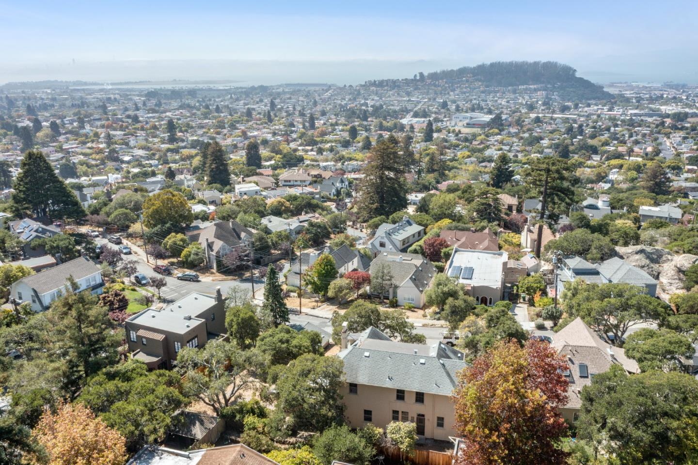 585 Santa Rosa Avenue Berkeley, CA 94707 - Photo 69 of 71 an aerial view of residential houses with city view