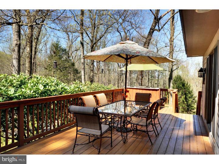 560 Reeds Road Downingtown, PA 19335 - Photo 14 of 25 Deck