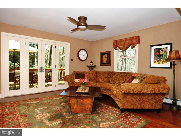 560 Reeds Road Downingtown, PA 19335 - Photo 10 of 25 Living Room