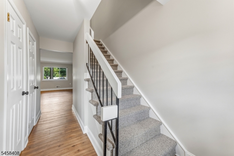850 Robin Road Hillsborough, NJ 08844 - Photo 14 of 36 Gallery Image 14