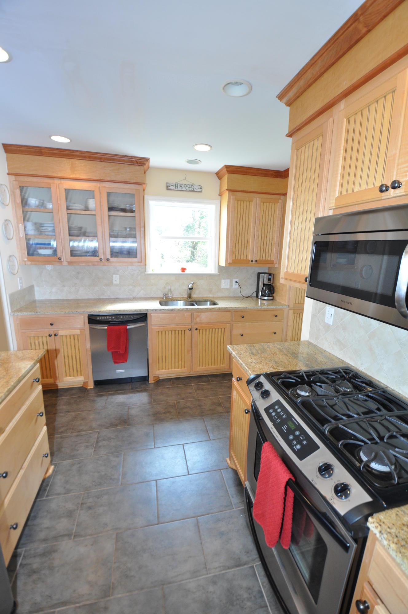 2189 Wappoo Hall Road Charleston, SC 29412 - Photo 14 of 37 2189 Wappoo Hall Road 019 - Copy