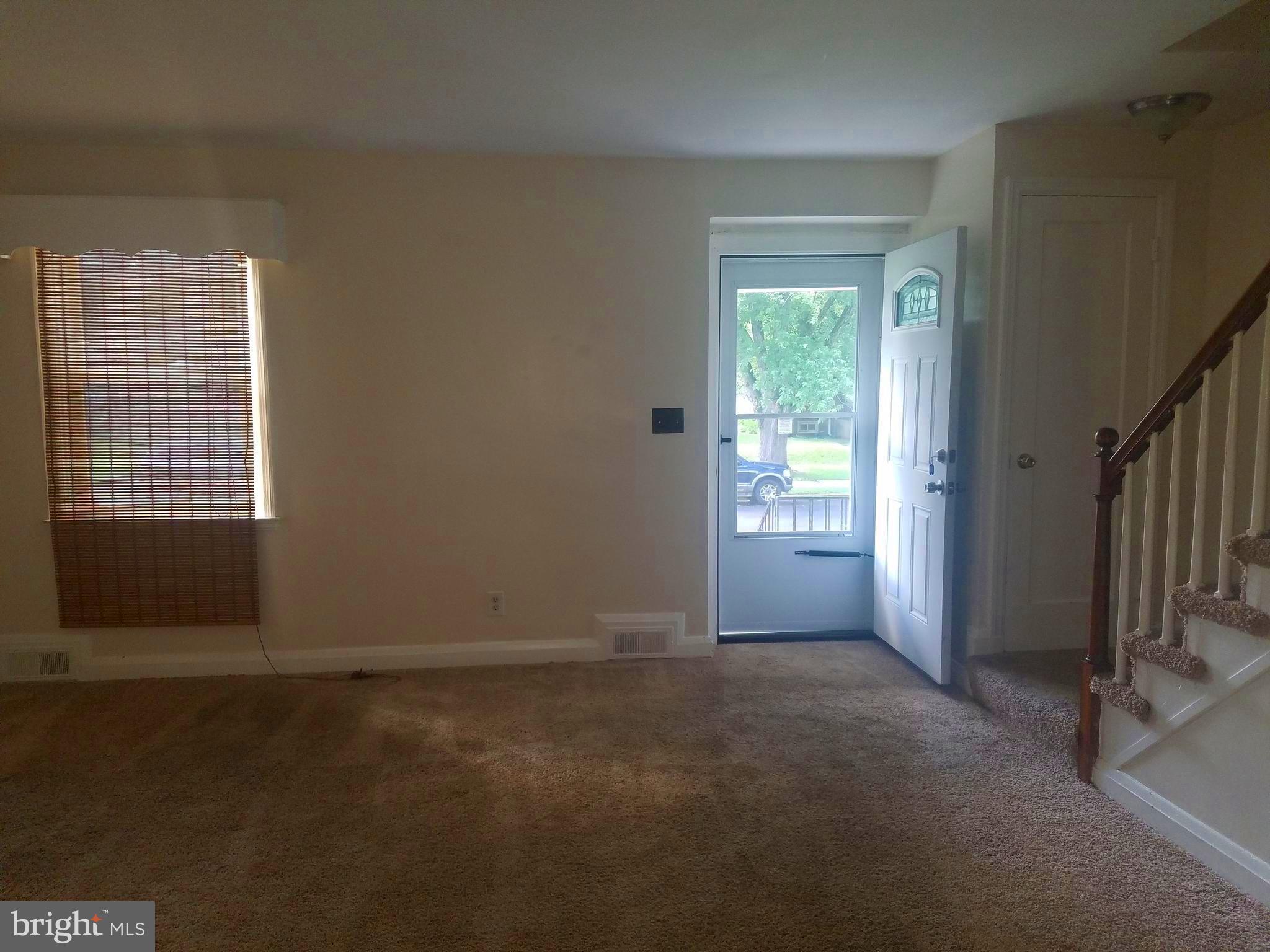 3921 Clarinth Road Baltimore, MD 21215 - Photo 4 of 17