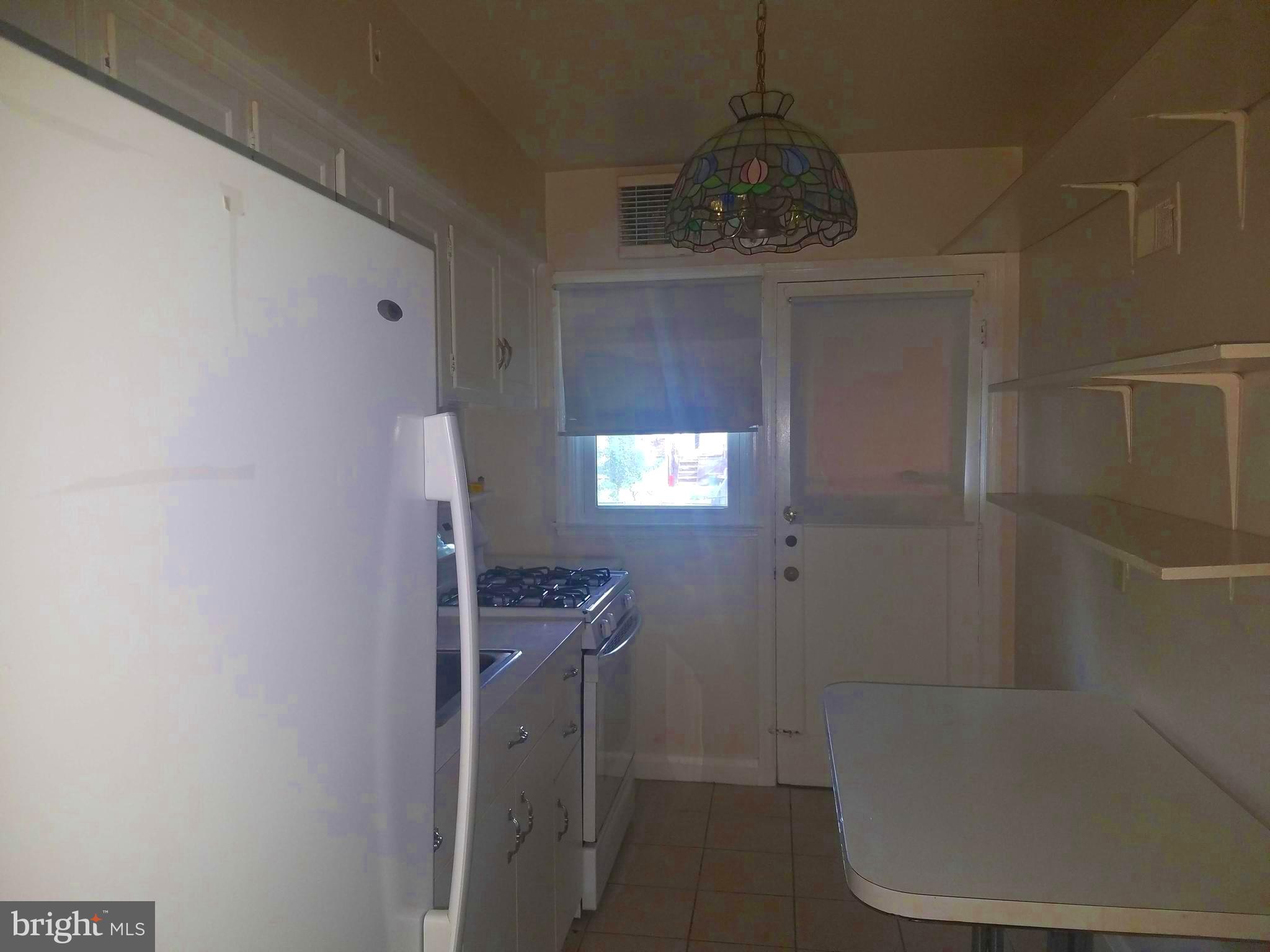 3921 Clarinth Road Baltimore, MD 21215 - Photo 6 of 17