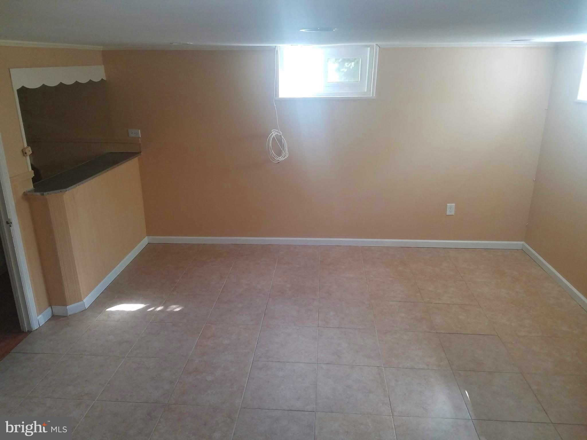 3921 Clarinth Road Baltimore, MD 21215 - Photo 8 of 17